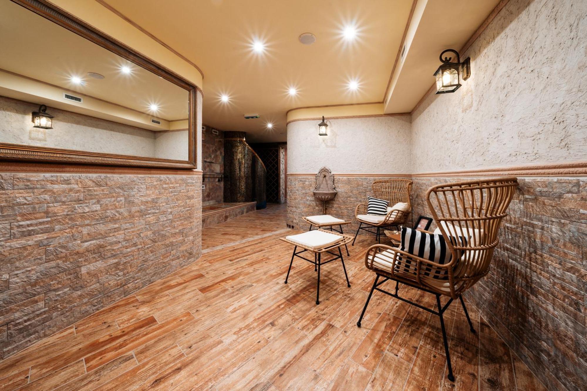Kastely Grof Zichy Hotel Haniska Екстериор снимка