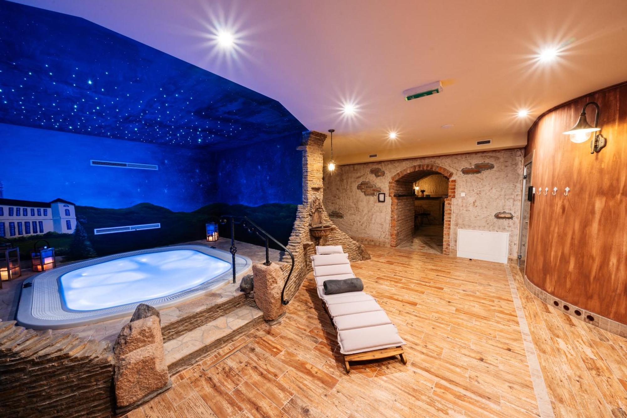 Kastely Grof Zichy Hotel Haniska Екстериор снимка